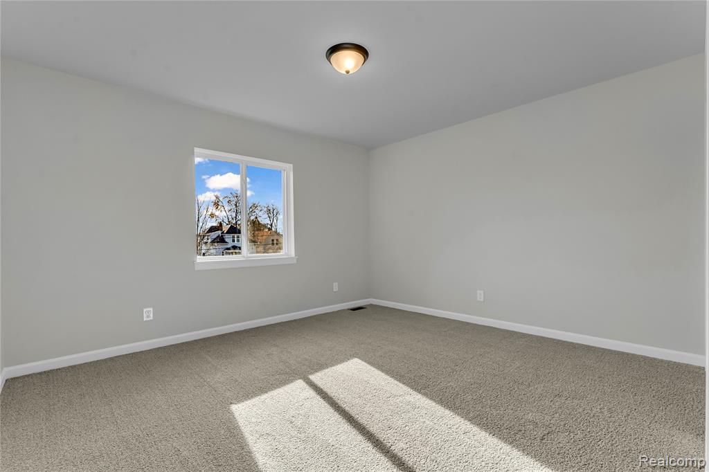 1876 McKinley Street, Wyandotte, MI 48192 — Photo 23