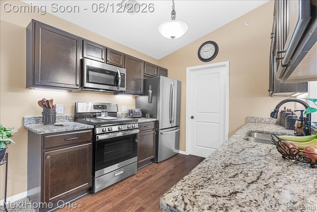 432 Maple Cove Circle, 12, Saline, MI 48176 — Photo 8
