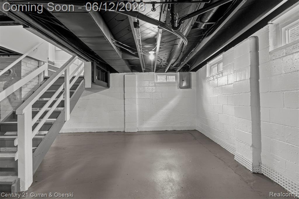 6719 Parkland Street, Dearborn Heights, MI 48127 — Photo 20
