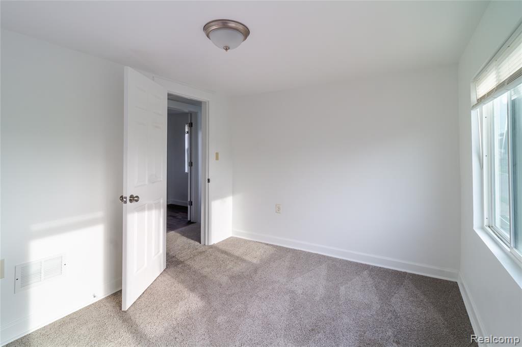 18844 Syracuse Street, Detroit, MI 48234 — Photo 20
