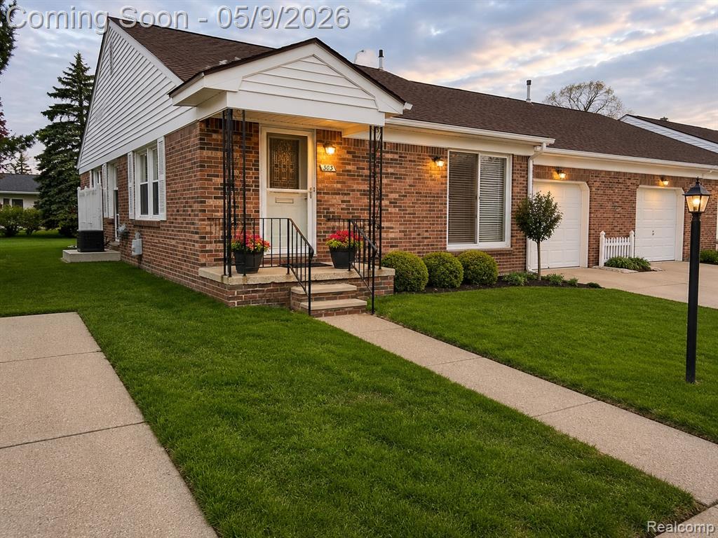 303 Doremus Lane, Saint Clair Shores, MI 48080 — front exterior