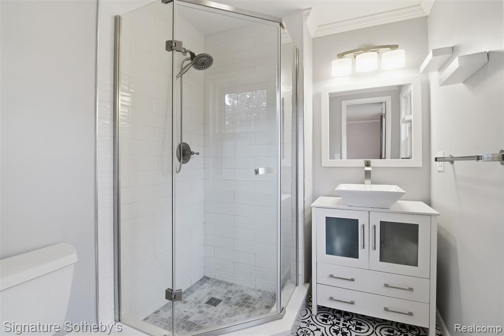 4784 Walnut Lake Road, Bloomfield Hills, MI — Photo 11