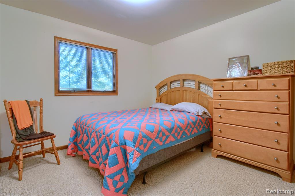 600 Oakville Waltz Road N, New Boston, MI 48164 — Photo 30