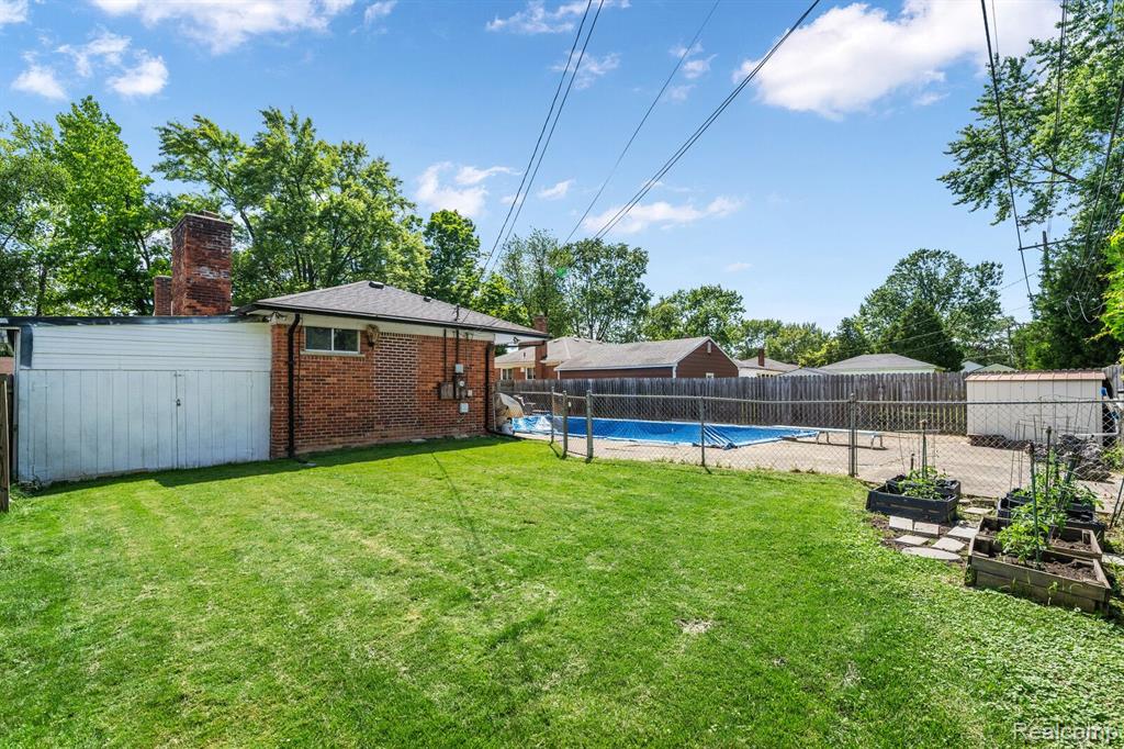 972 N ESPLANADE Street, Mount Clemens, MI 48043 — Photo 31
