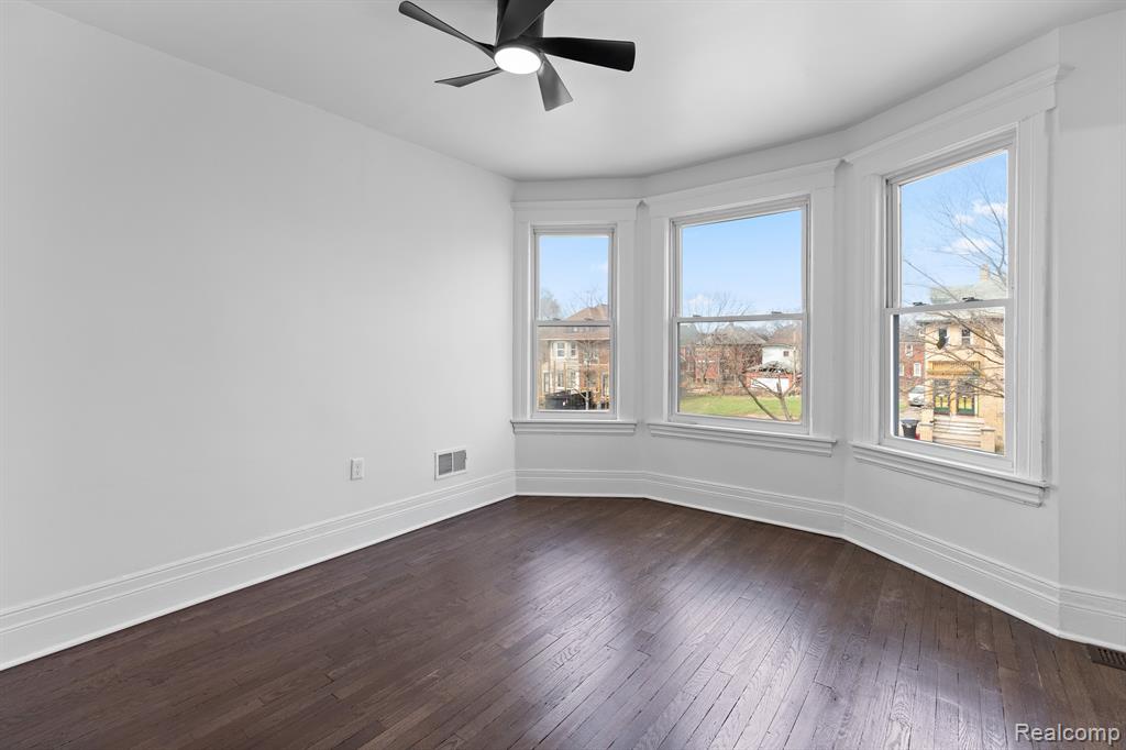 612 MARSTON Street, Detroit, MI 48202 — Photo 20