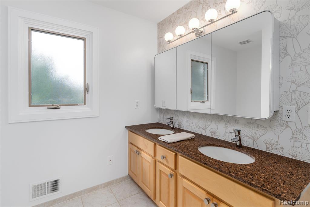 54591 Hibiscus Drive, Macomb, MI 48042 — Photo 35
