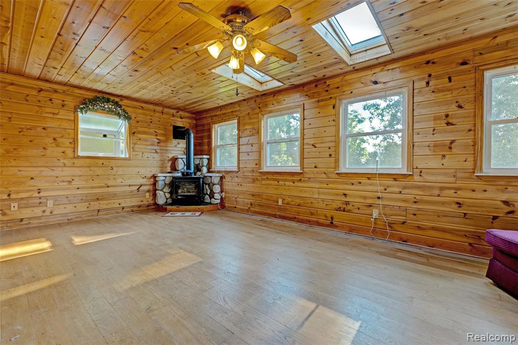 8028 Clarence Street, Goodrich Vlg, MI — Photo 25