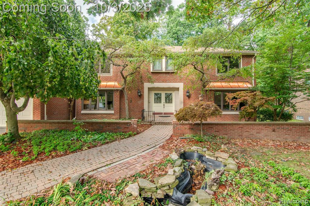 5130 Lake Bluff Rd, West Bloomfield, MI 48323 — front exterior