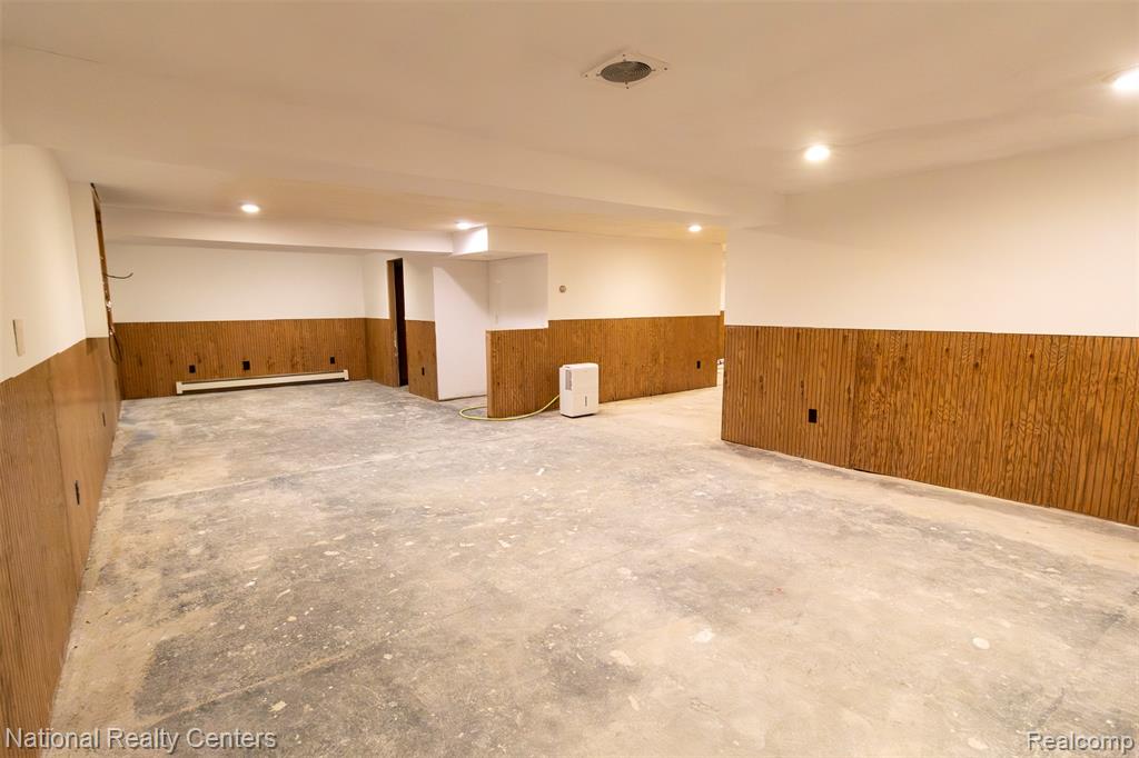 529 N Watkins, Perry, MI 48872 — Photo 25