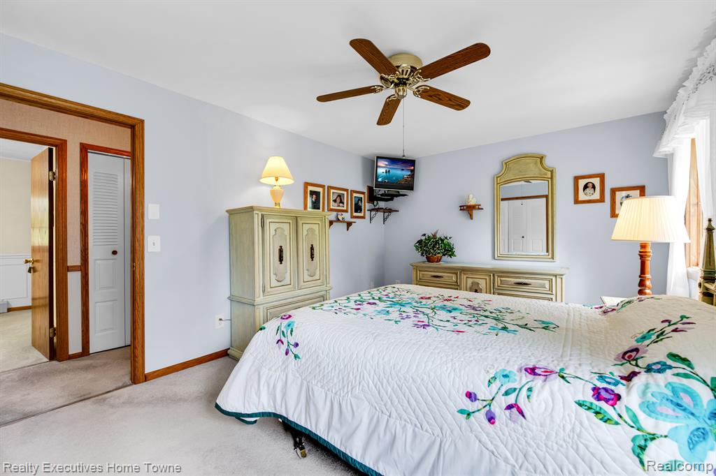 4681 BUCKINGHAM Drive, Port Huron, MI 48060 — Photo 15