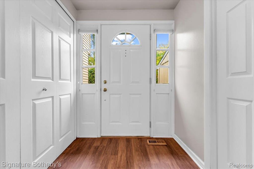 1598 BRENTWOOD Drive, Troy, MI 48098 — Photo 4