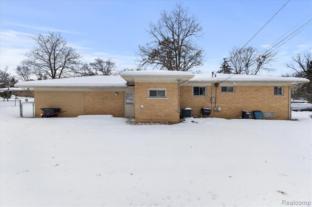 52443 Pappy Lane, Shelby Twp, MI 48316 — Photo 30