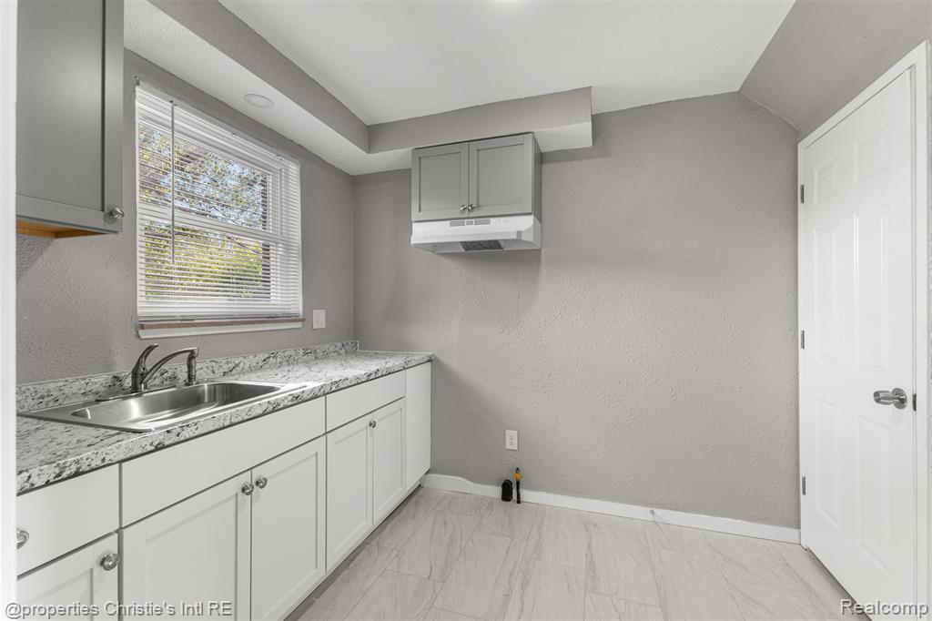 10842 Nottingham, Detroit, MI 48224 — Photo 10
