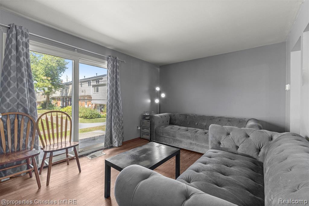 8139 Bristol Street, Westland, MI — Photo 9