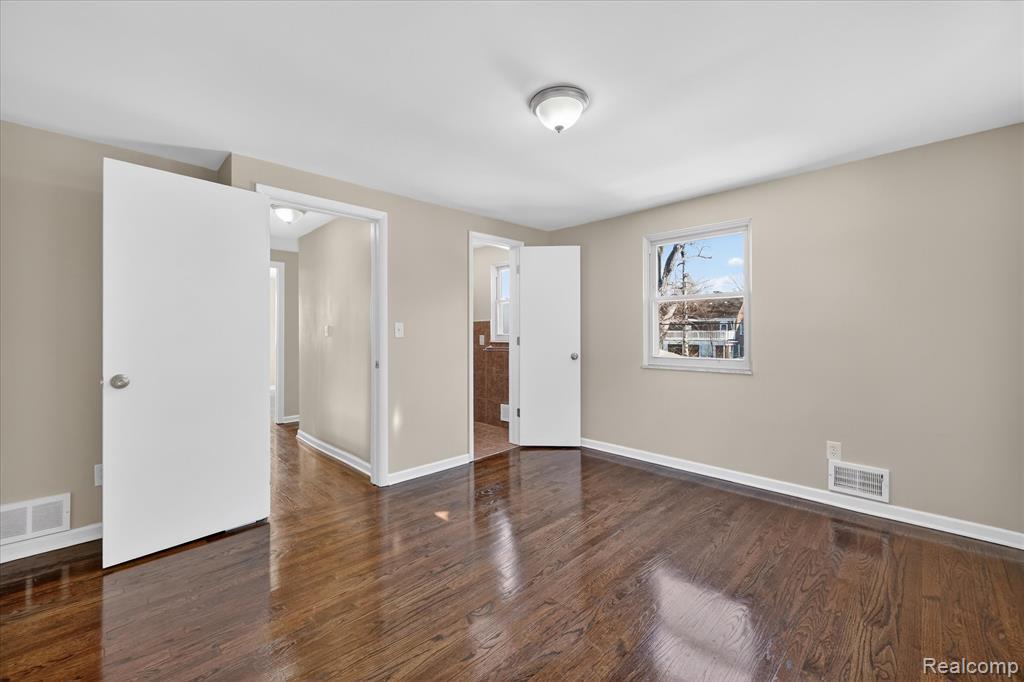 16844 Shaftsbury Avenue, Detroit, MI 48219 — Photo 21