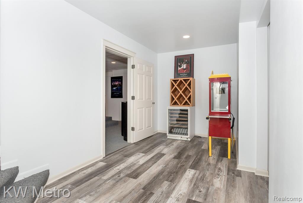 685 TRINWAY Drive, Troy, MI 48085 — Photo 36