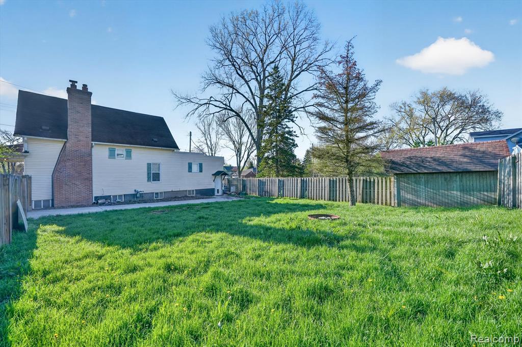913 Cedar Street, St. Clair, MI 48079 — Photo 21