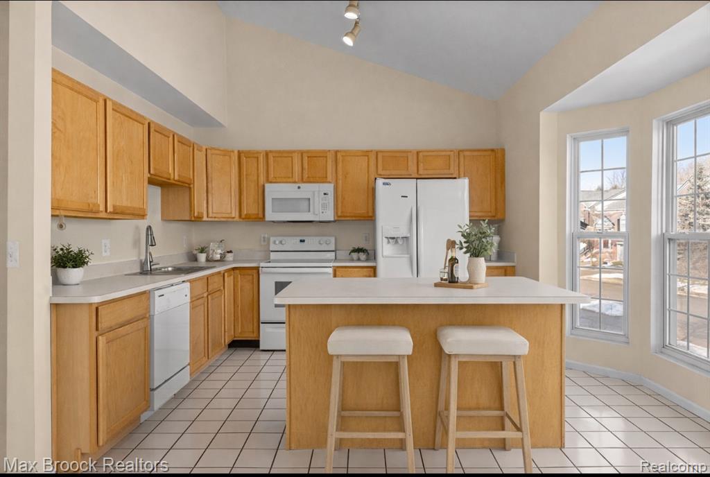 954 Sandalwood Drive, Troy, MI 48085 — Photo 7