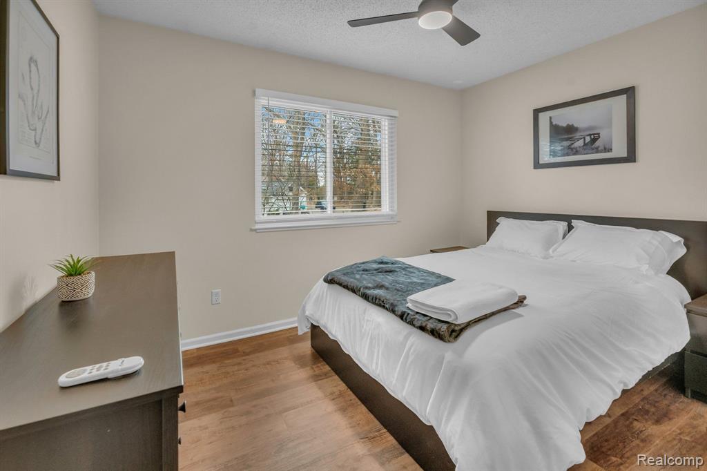 335 DELAWARE Road, Whitmore Lake, MI 48189 — Photo 15