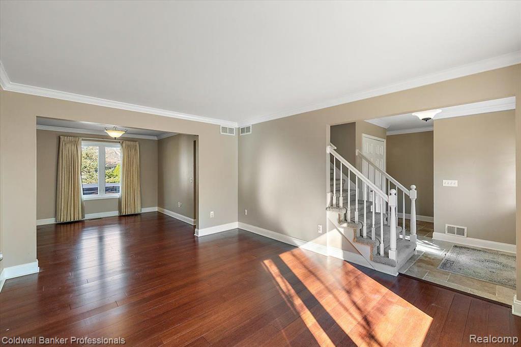 9485 BAYWOOD Drive, Plymouth, MI 48170 — Photo 15