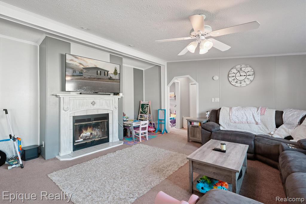 9757 Town Square, Fenton, MI 48430 — Photo 7