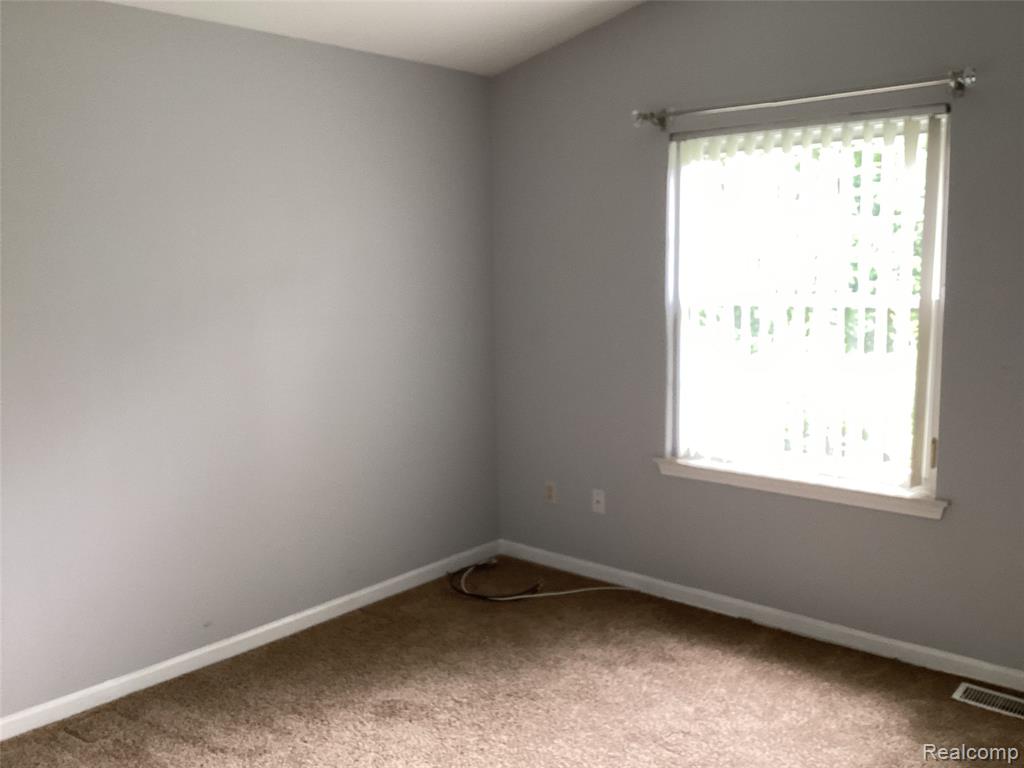 38547 Darbyshire, Farmington Hills, MI 48331 — Photo 11