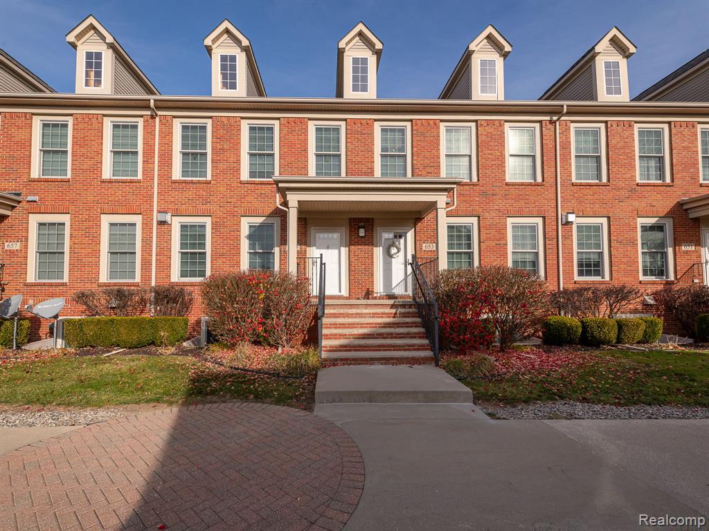 655 Vinewood Street, Wyandotte, MI 48192 — front exterior