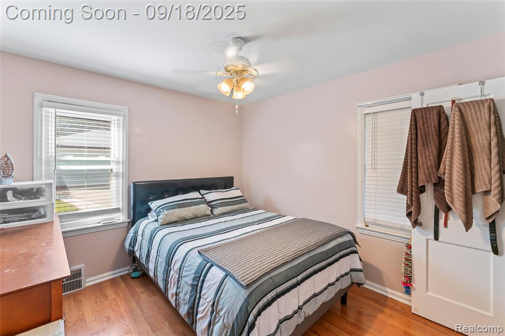 686 4th Avenue, Pontiac, MI 48340 — Photo 16