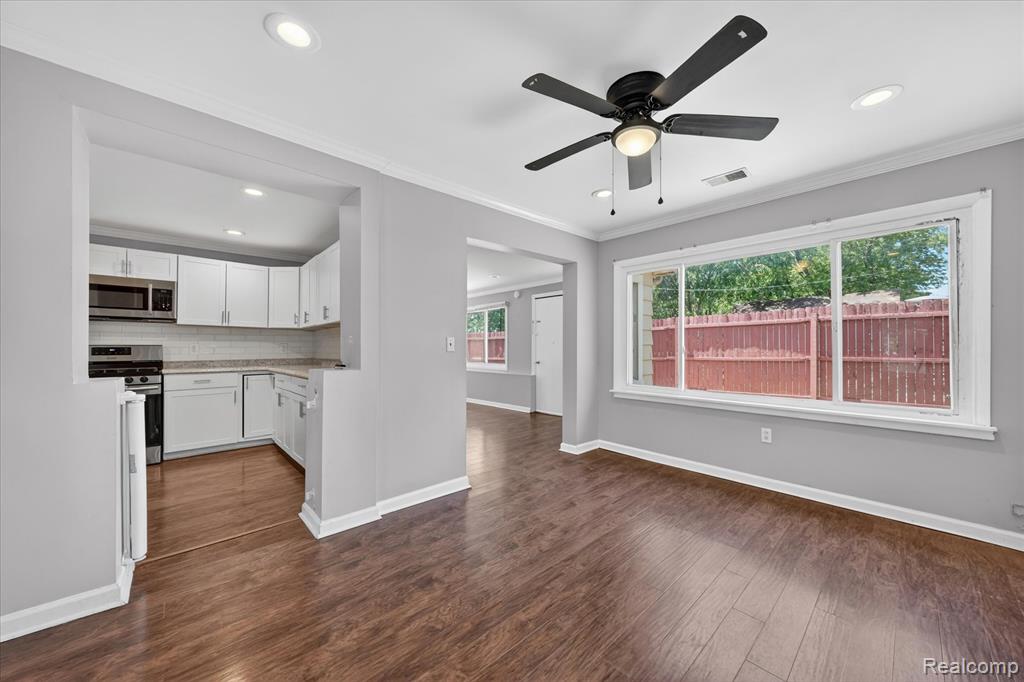 401 W Liberty Street, South Lyon, MI 48178 — Photo 34