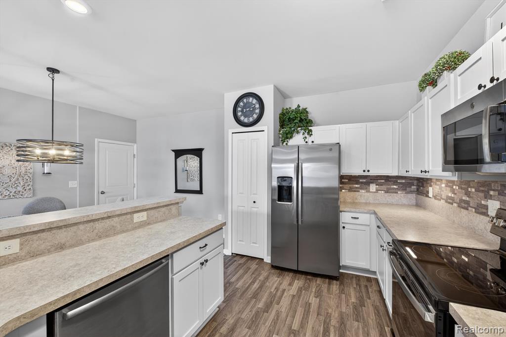 9789 Ridge Run Street, Howell, MI 48855 — Photo 12