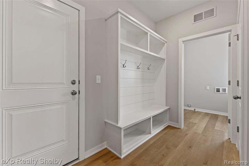 52120 Wellington Valley Drive, Macomb, MI 48042 — Photo 17