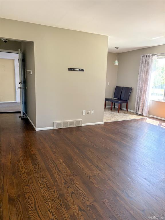 4910 Briarwood Avenue, Royal Oak, MI 48073 — Photo 7