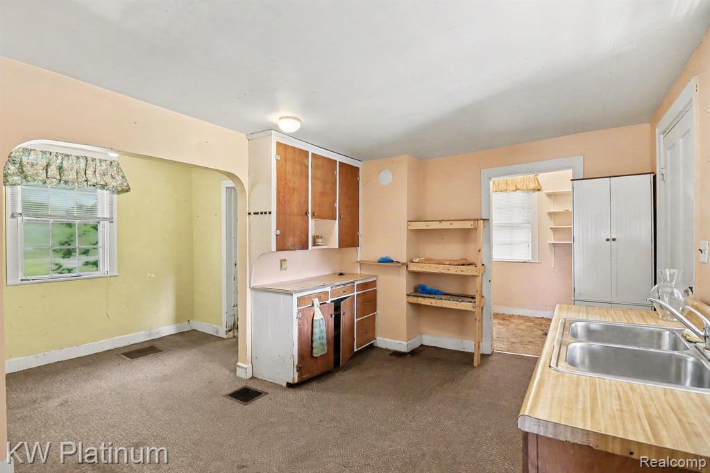 5918 Jeddo Road, MI 48032 — Photo 10