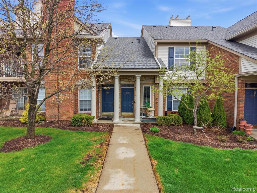 3570 Oakmonte Boulevard, Rochester, MI 48306 — front exterior