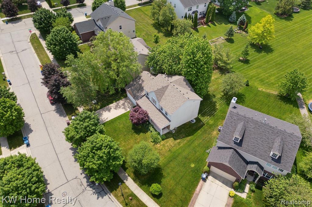 4672 NUTMEG Drive, Ypsilanti, MI 48197 — Photo 57