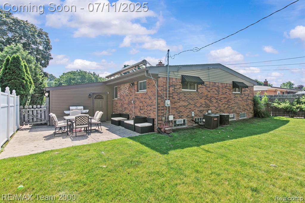 9756 Buckingham Avenue, Allen Park, MI 48101 — Photo 26