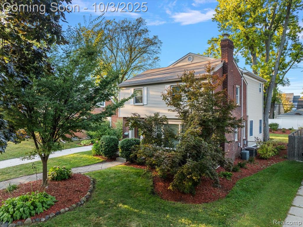 13154 Kingston Avenue, Huntington Woods, MI — Photo 54