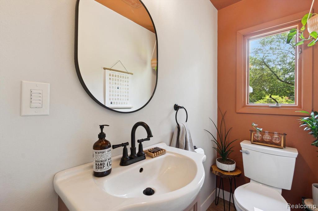 4015 VILLAGE Square, Brighton, MI 48114 — Photo 27
