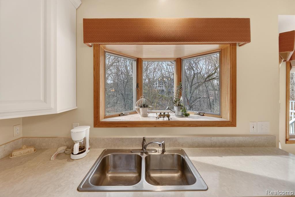 7798 Lee Road, Brighton, MI 48116 — Photo 12
