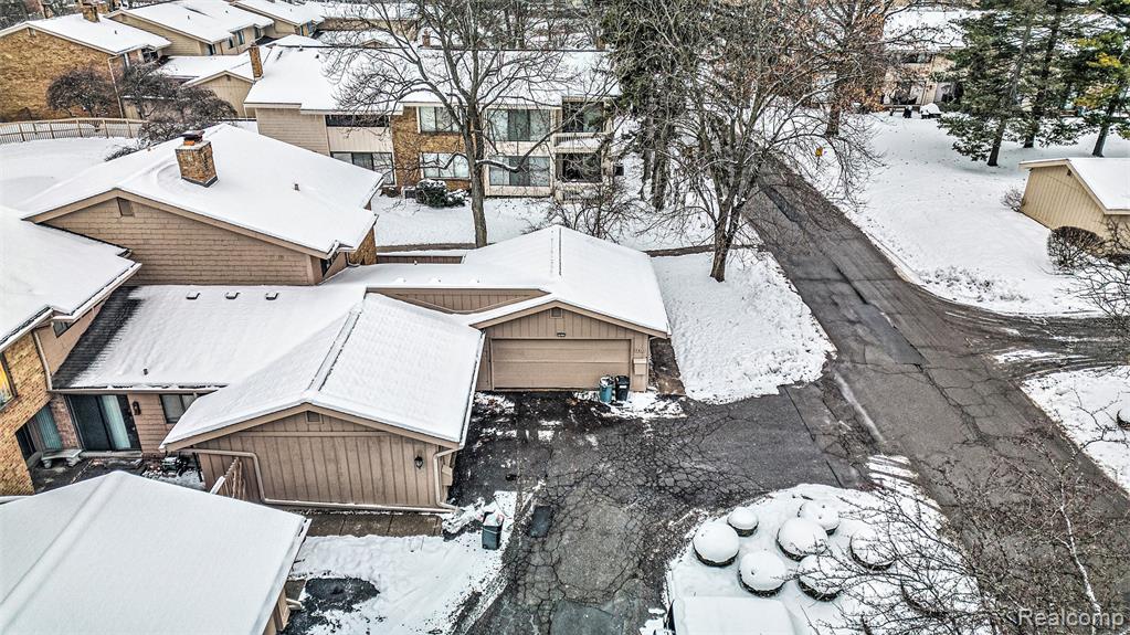 7411 Pebble Point, West Bloomfield, MI — Photo 28