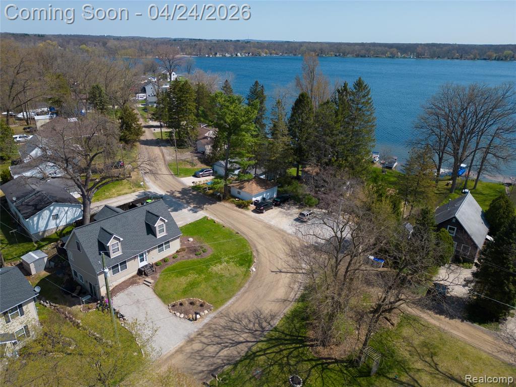 7395 Harrington Drive, Brighton, MI 48116 — Photo 33