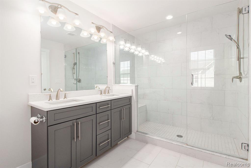 51008 Woodford Drive, Canton, MI 48188 — Photo 22