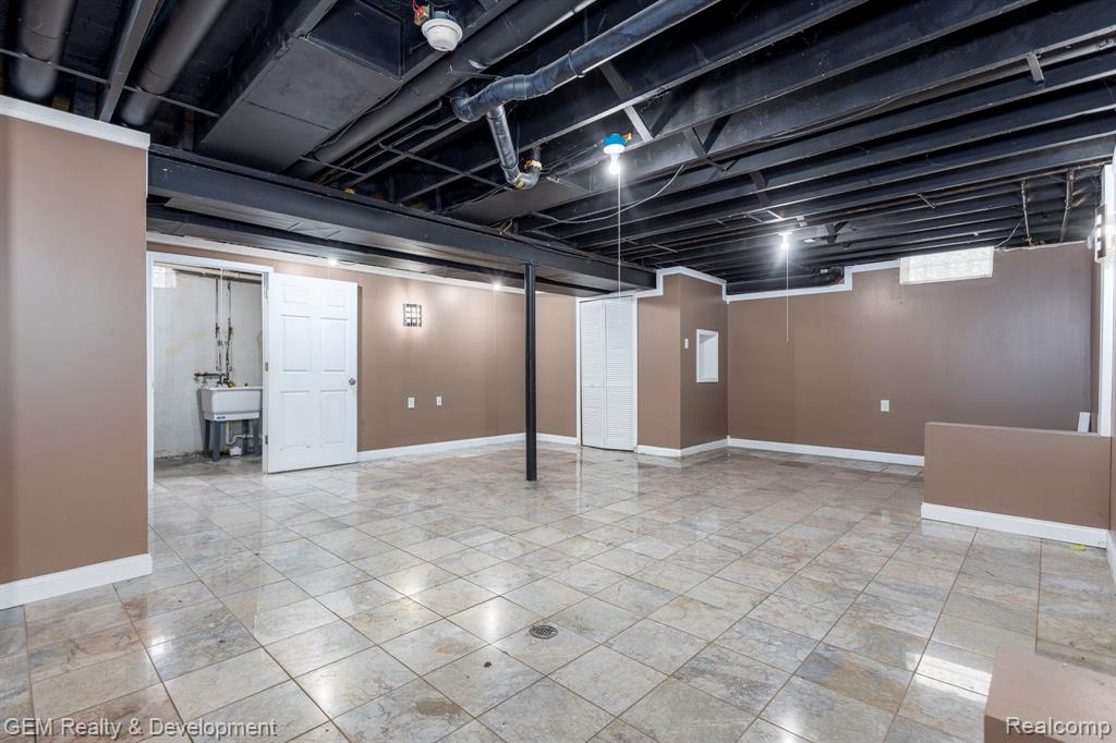 422 Clinton Street, Wyandotte, MI 48192 — Photo 26