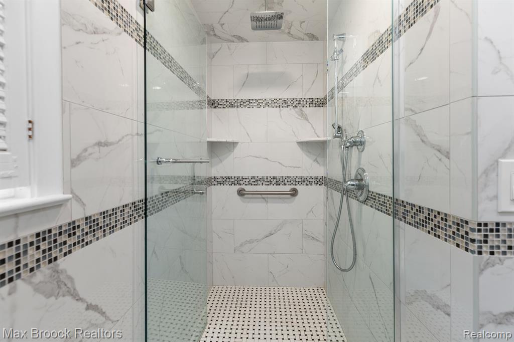 4823 WYE OAK Road, Bloomfield Hills, MI 48301 — Photo 13