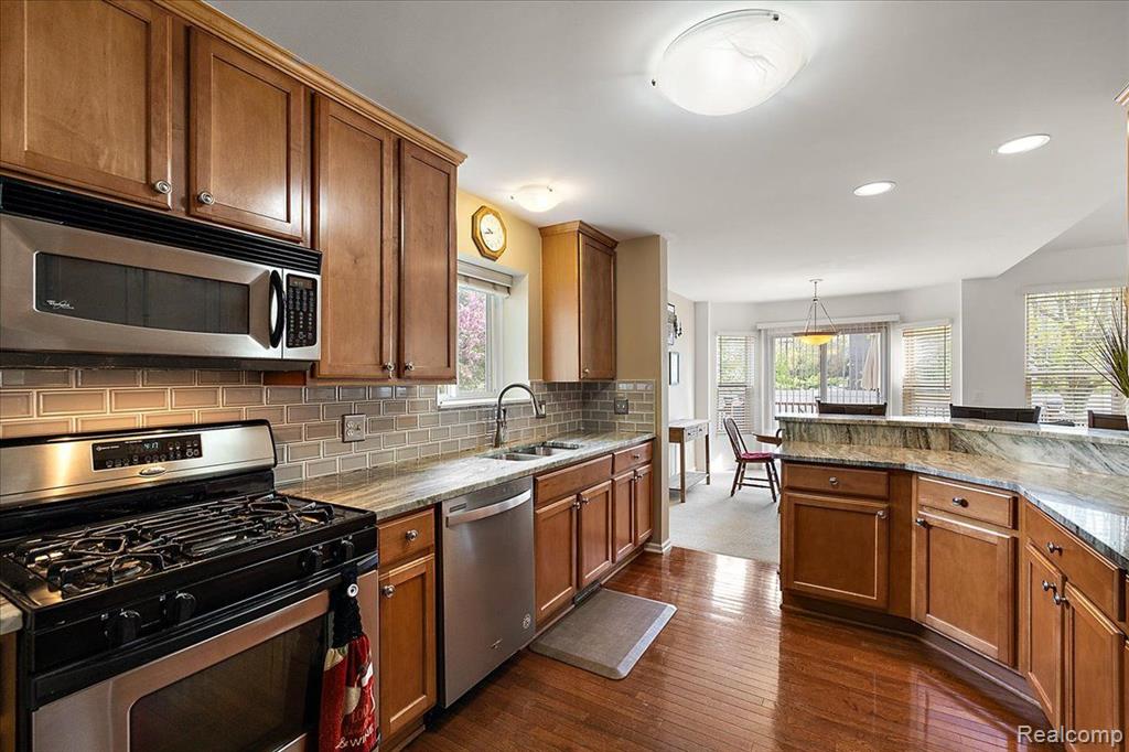 8133 SPRINGDALE Drive, 62, White Lake, MI — Photo 18