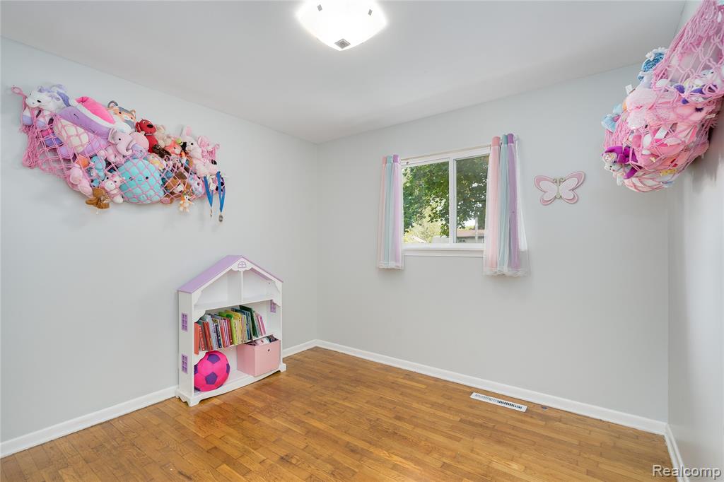 9115 Maplewood Drive, Clio, MI 48420 — Photo 21