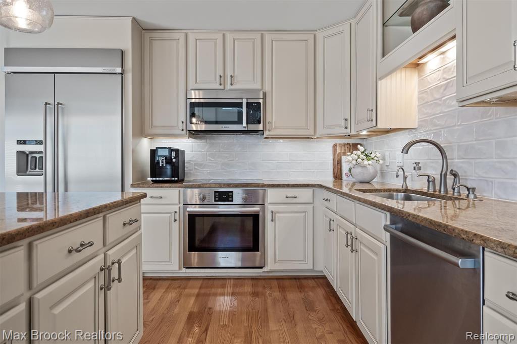 5101 Village Commons Drive, West Bloomfield, MI — Photo 15