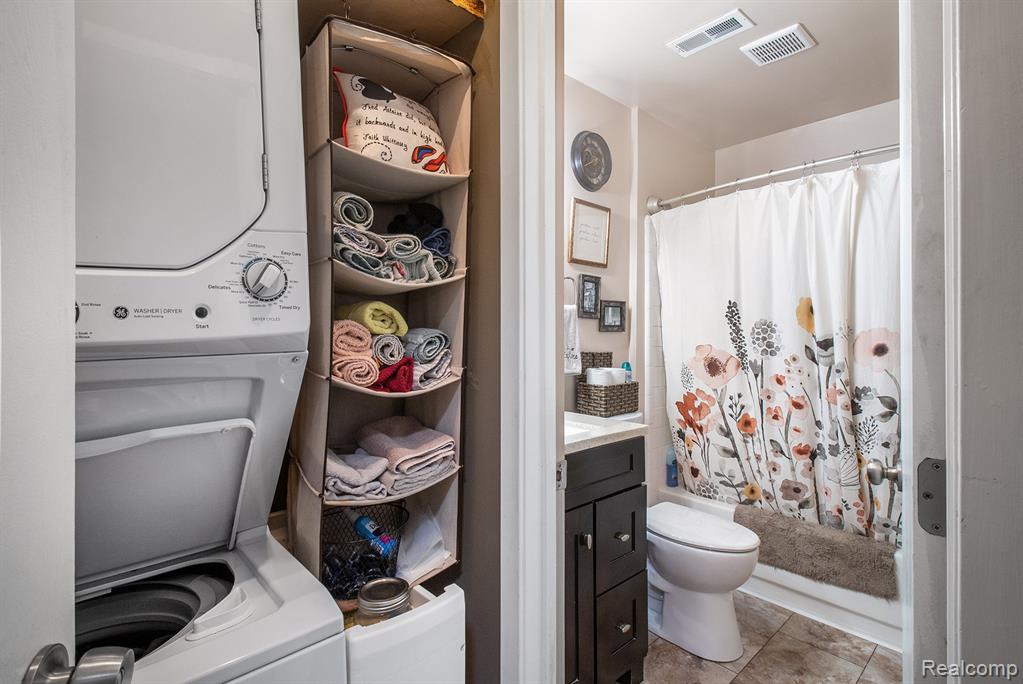 313 Spring Brooke Drive, Brighton, MI 48116 — Photo 23