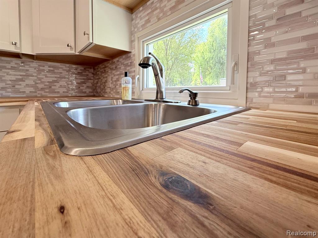 3026 Village Lane, Lot #63, Brooklyn, MI 49230 — Photo 4