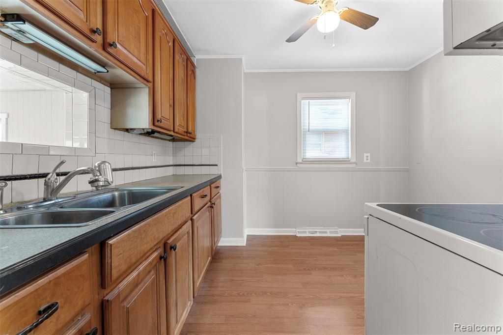4924 Huron Street, Dearborn Heights, MI 48125 — Photo 11